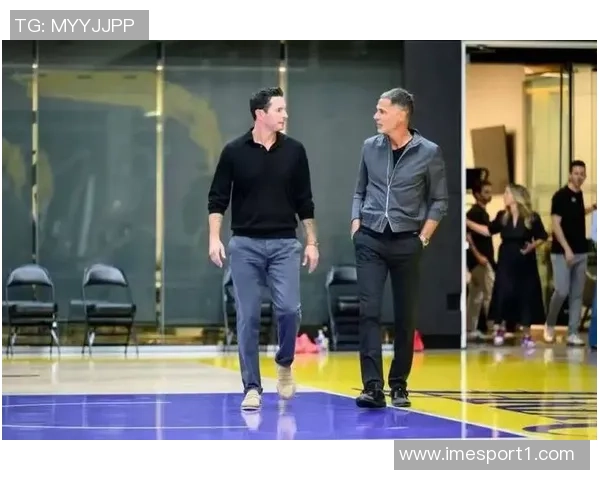 雷迪克直言队内一球员战术理解力差半场比赛仍不明白战术意图 雷迪克直言队内一球员战术理解力差半场比赛仍不明白战术意图