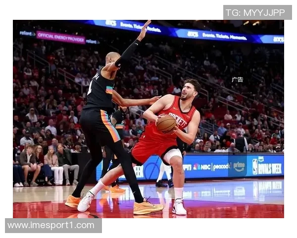 乌度卡谈戈贝尔禁区表现强调掩护对KD出手机会的重要性