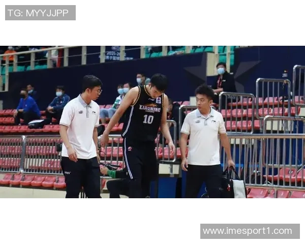 沃特森谈对手进攻篮板问题我们阵容身高劣势影响比赛表现