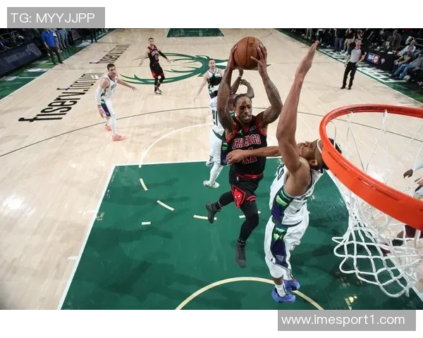 字母哥罚球全中空接暴扣绝杀全场砍下30分10板5助展现超级巨星风范 字母哥罚球全中空接暴扣绝杀全场砍下30分10板5助展现超级巨星风范