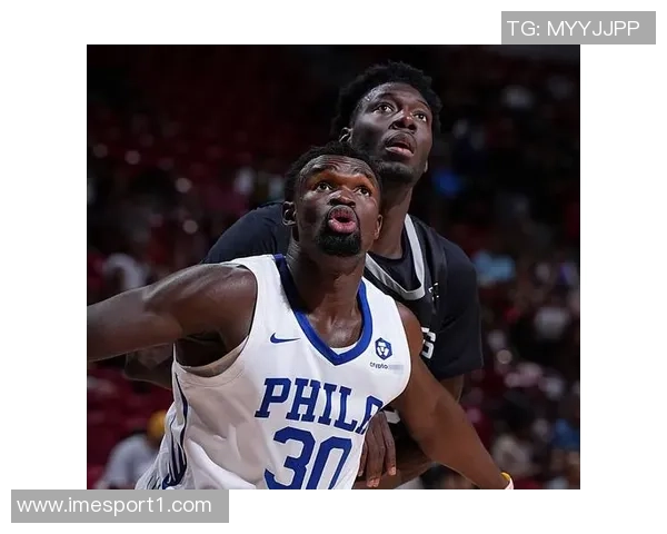 汤姆林表现抢眼10投8中轻松砍下18分6篮板2抢断并贡献5前场板 汤姆林表现抢眼10投8中轻松砍下18分6篮板2抢断并贡献5前场板